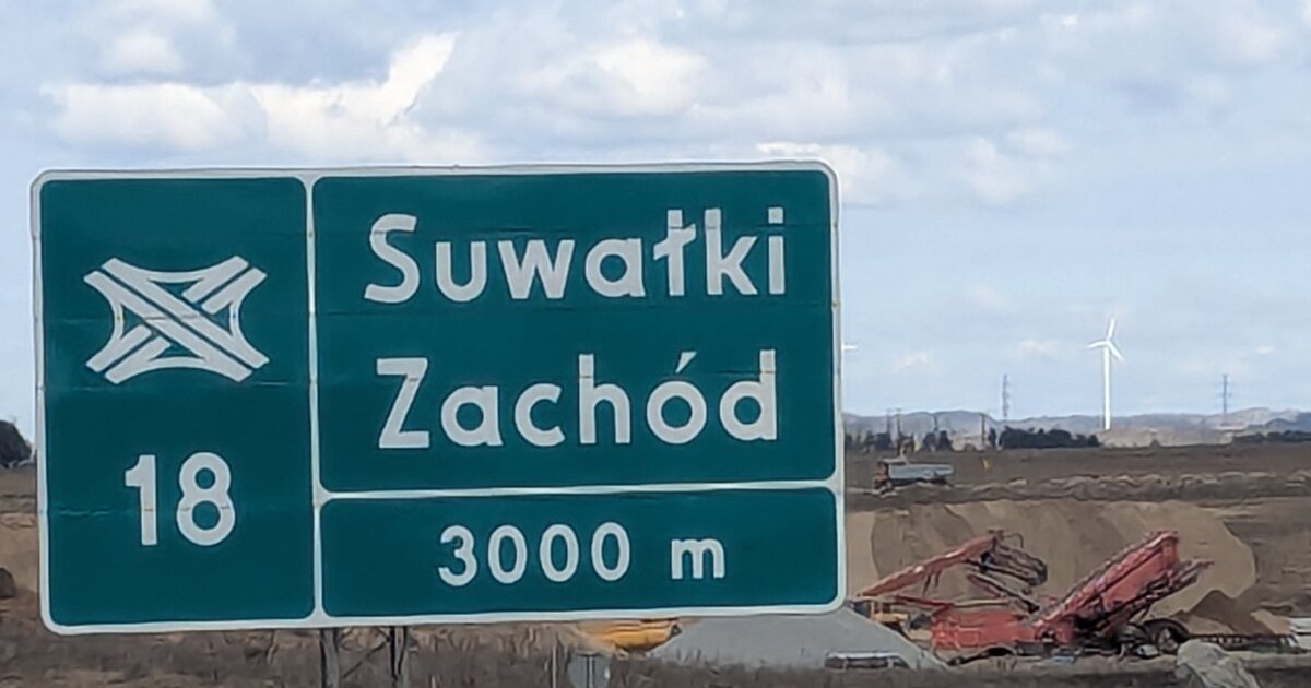 Nuovažos ženklas Suwałki Zachód S61 greitkelyje, einančiame per Suvalkų koridorių, šiaurės rytų Lenkijoje.