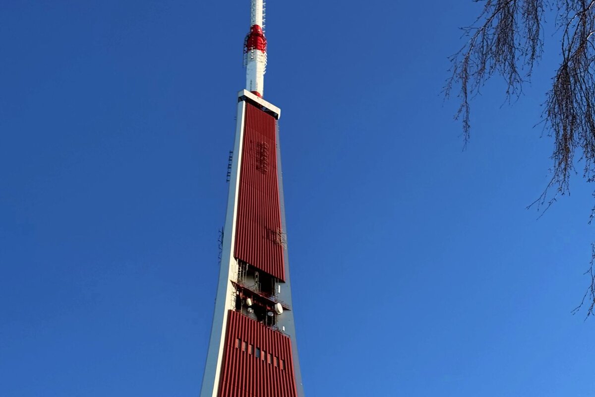 Rīgos 368,5 m televizijos bokštas &mdash; aukščiausias laisvai stovintis statinys Europos Sąjungoje.