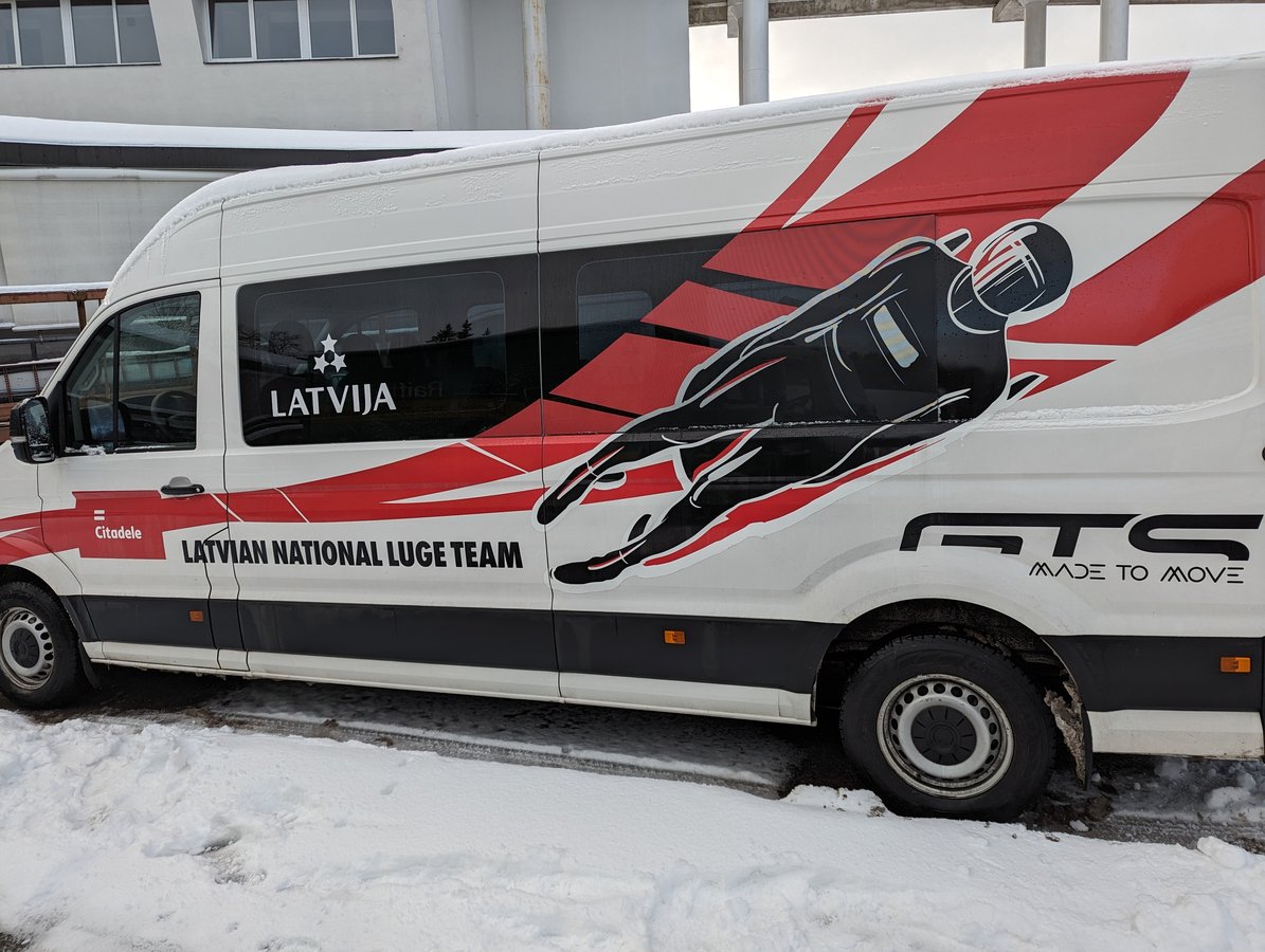 Barefoot Baltic mikroautobusas žiemą
